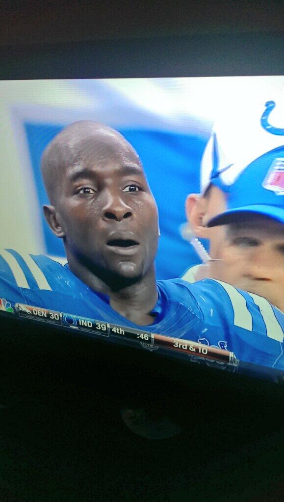 D_Block09's tweet image. Come on manning ik you can beat the colts.