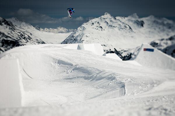 8CUB's tweet photo. Thinking of this year's powder looking over #RudiWyhlidal session shots! #Snowlife #Snowboarding #Powder #extreme http://t.co/Aux9J6fuVJ