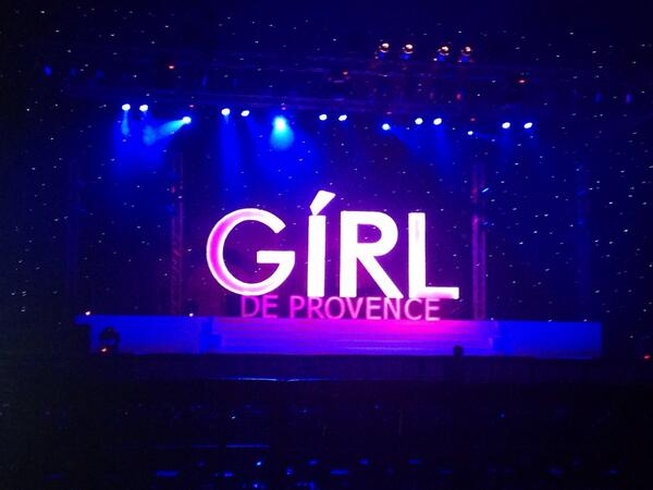 [PIC][20-10-2013]Jessica - YoonA và SeoHyun xuất hiện tại Thái Lan để tham dự "GiRL DE PROVENCE Thanks Party" vào tối nay BXGE8sCCMAAbb3H