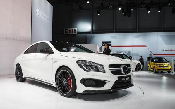 AutoCarsUpdate's tweet image. The all new Mercedes CLA class comes with a unique design and has lot of style.
