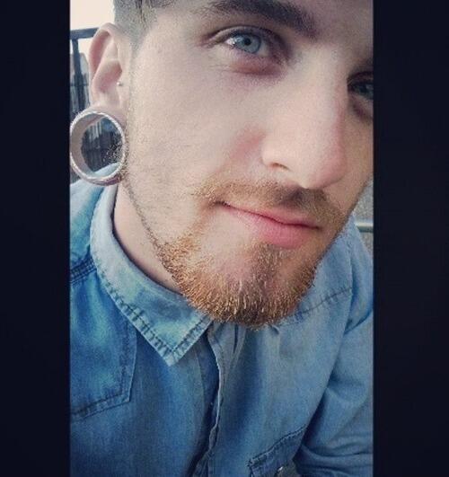 owatteu_'s tweet photo. oooi sou feio. Boa Tarde *-* http://t.co/aNjiZ9eFlU
