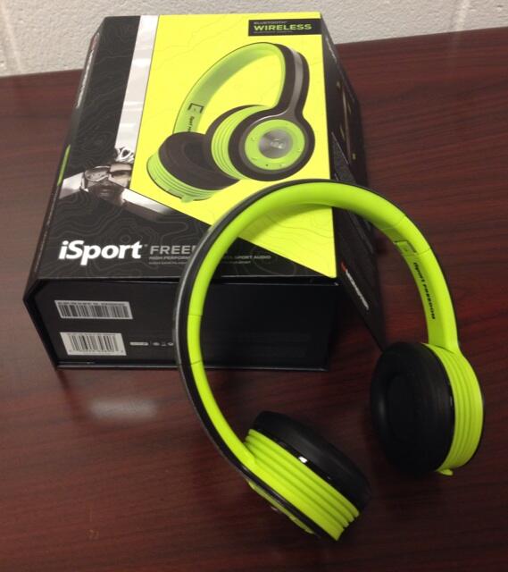JMotte30's tweet photo. Big thanks to @MonsterProducts for the new headphones. #MonsterFreedom http://t.co/1gPLdobzDA