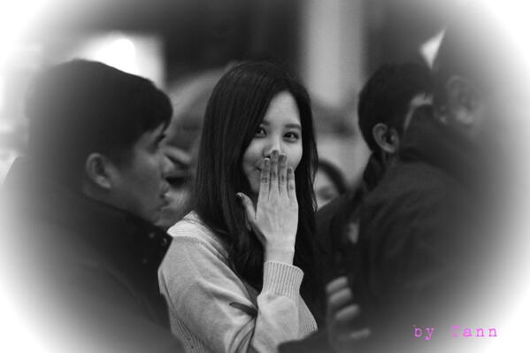 [PIC][20-10-2013]Jessica - YoonA và SeoHyun xuất hiện tại Thái Lan để tham dự "GiRL DE PROVENCE Thanks Party" vào tối nay - Page 3 BXH0FpmCMAA0o55