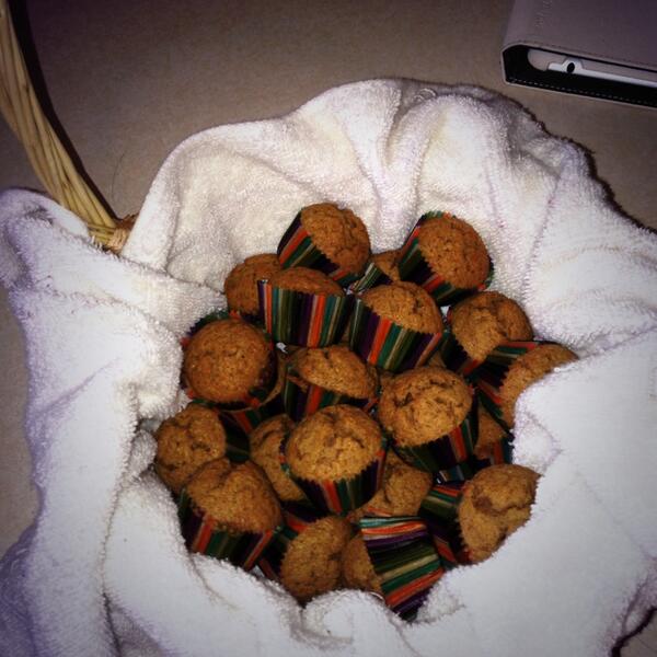 raquelelekes's tweet image. Baby pumpkin muffins;) #yummy #perfectwithtea #homemade nice and hot from the oven.