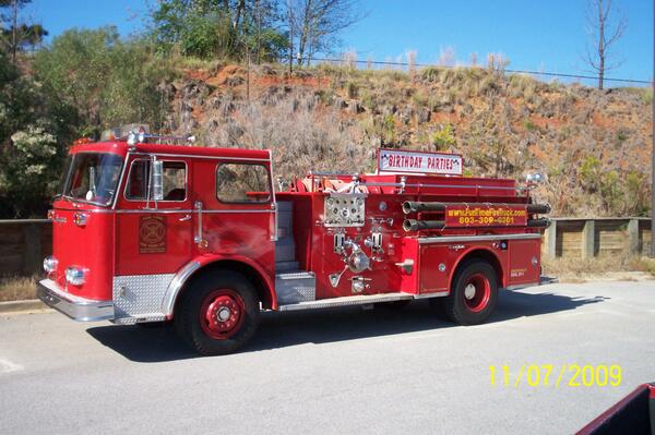 FunTimeFire's tweet image. Business 4 sale: 1970 Seagrave, 27k miles.Truck runs &amp;amp; looks great. 803-309-0301 @SCFireFighting @scfirefighters