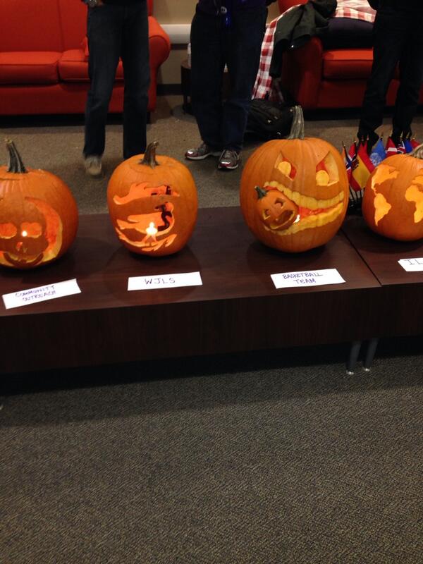 SLSMinutely's tweet photo. SLS Fall Fest happening now in the Student Commons! #pumpkinspiceandeverythingnice http://t.co/T0M59Ai6Ks