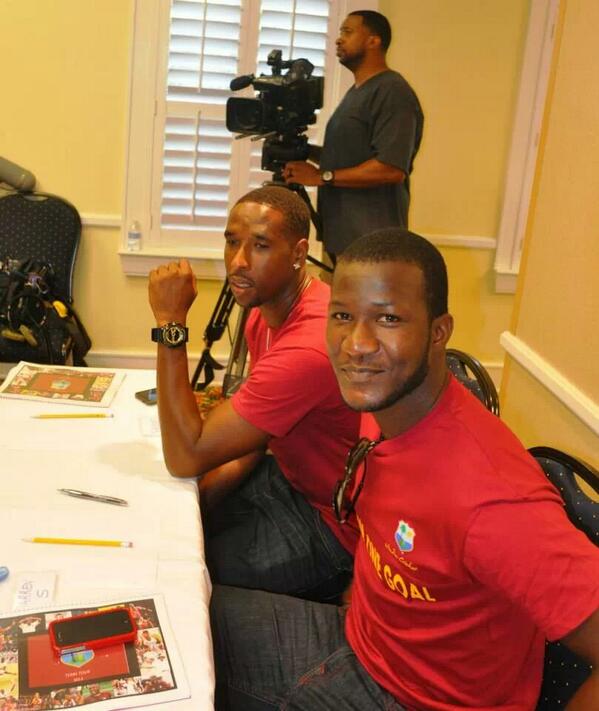 darensammy88's tweet photo. #Lunchtime.. great morning session #oneteam #onegoal.. looking forward to golfing activity http://t.co/2tkzOqnBBz