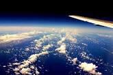 okane_info's tweet photo. 宇宙旅行4分間のお値段は？？  

 1,600万円・・・・1分間400万円・・・

これからの値下げに期待しましょう。 https://t.co/VlYtsry0ON
