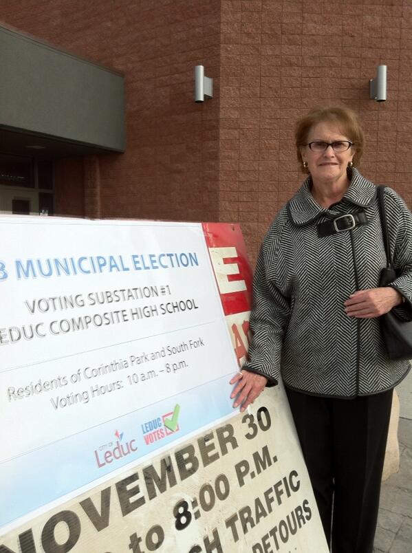 BeverlyBeckett's tweet photo. Just voted. Hope you get out and vote too! http://t.co/T2imSh9qsN