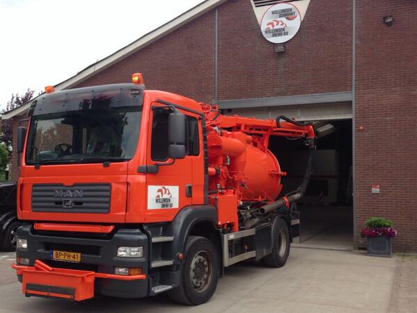 Willemsen Infra ook ingericht voor het structureel reinigen van kolken. Neem voor meer info contact op: 030-2901448