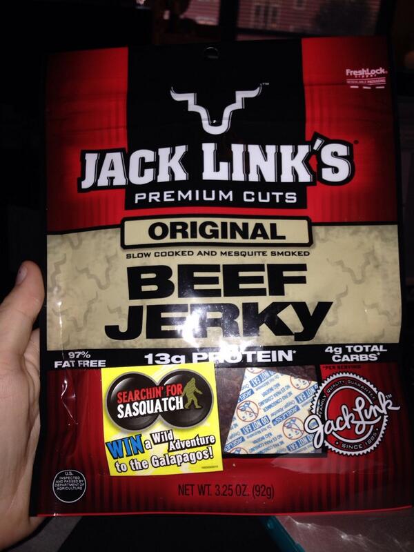 StephBarrett13's tweet image. I love Kylie for giving me beef jerky. #numberonefriend
