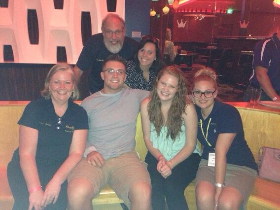 ShepherdFPA's tweet image. Team bowling #FPAExperience