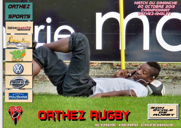 DemBienvenuaBor's tweet image. Au tél avec @ousmane_bold tranquille avant le match !!!! #ZéroPression #Haha