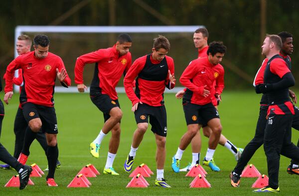 ManUtd_ID's tweet photo. Latihan keras menjelang pertandingan besok melawan Real Sociedad... #mufc http://t.co/GzUWjwQTzK