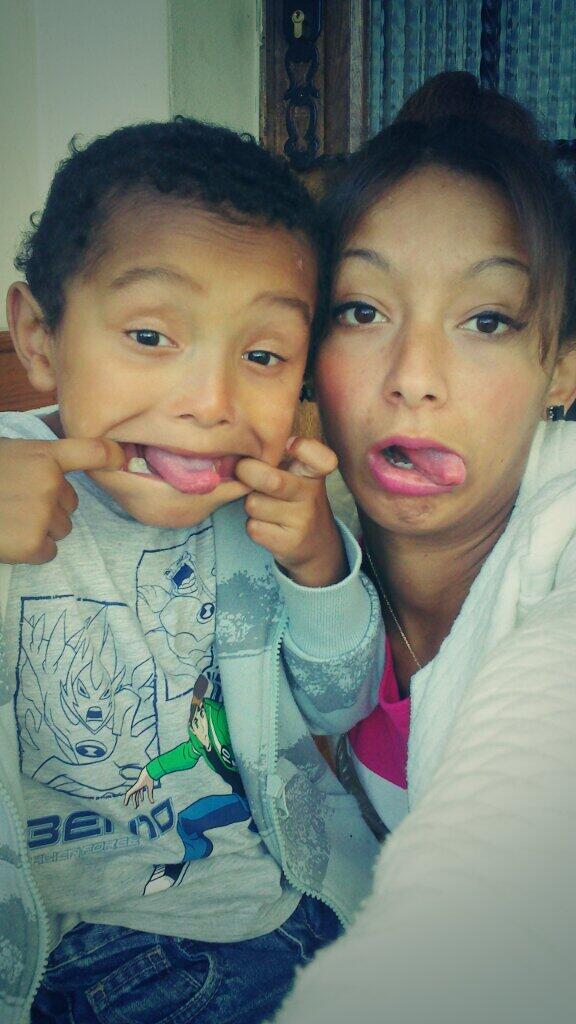 LauraMendesOne's tweet image. Mon amouuuuur!!