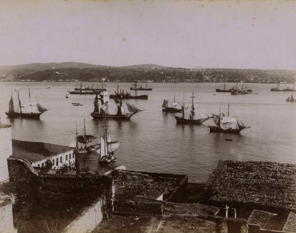 BeyazitKulesi's tweet photo. Kabataş, 1880 http://t.co/7YtM1qGl8M