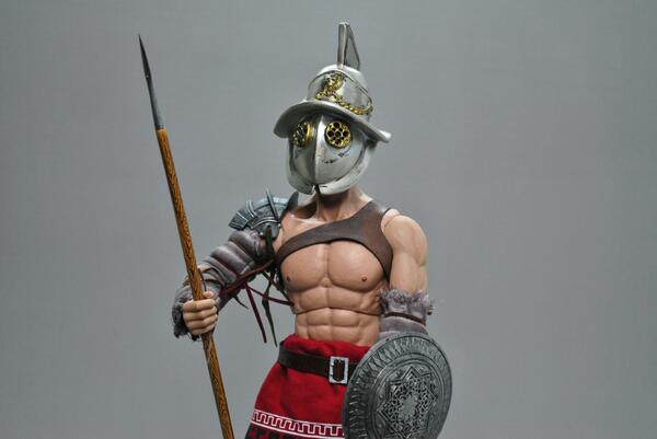 THEFINALSOLDIER's tweet photo. Si tu soldado histórico favorito era de Roma...aquí tienes nuestro gladiador. También estará expuesto en Fnac Málaga! http://t.co/Tpnq4hEz2i