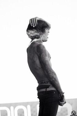 BringMe0liSykes's tweet photo. Sex http://t.co/59dPY3ZadR