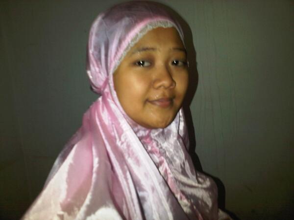 dedeku_208's tweet photo. Narsiss s`tlah solat.. heh http://t.co/kLa1lqn7vv