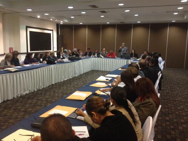 CECyTECoahuila's tweet photo. Encabeza Director @hectorzapatagza reunión con directores. Temas: Enlace y Combate a la Deserción @rubenmoreiravdz http://t.co/TWaHSbqkob