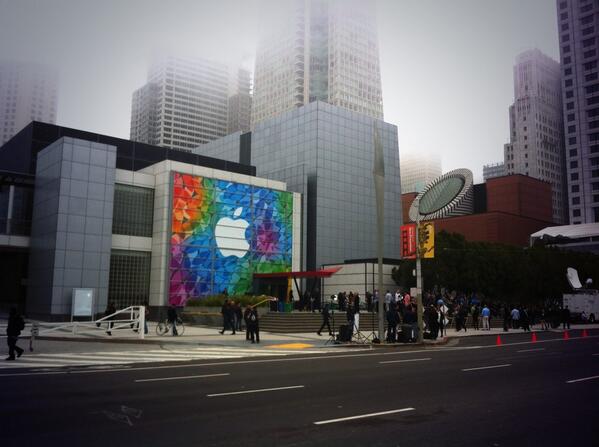 frangf's tweet image. Aquí se presenta en unas horas el nuevo #iPad y #MacbookPro2013