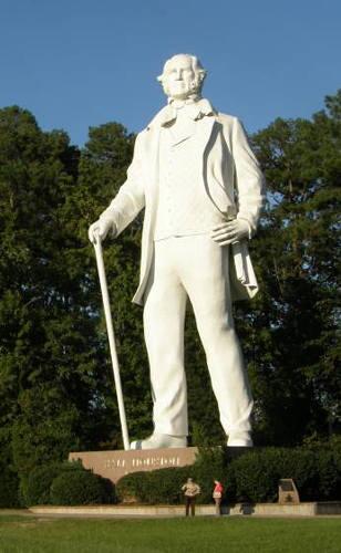 Houstorian's tweet photo. Today in 1994, “A Tribute to Courage” statue of Sam Houston, standing 67-feet-tall in Huntsville, is dedicated. https://t.co/K8GIxCdDrS