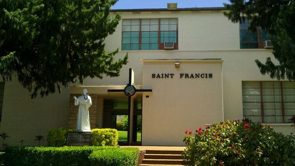 Looking forward to visiting #SaintFrancis High School today at 10:30 am! #chaminadeuniversity #hawaii #college