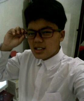 chikaiskndr's tweet image. Ni org ya sini sibuk nyariin kcmata bisa&amp;amp;quot;na dipake narsis wong edan ! #miamio haha