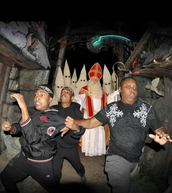 BANELLO_MUSIC's tweet photo. Sinterklaasfeest vanaf 2015 whahaha http://t.co/RQQYkNJeXX