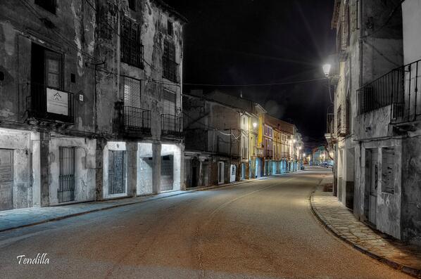 esguadalajara's tweet photo. Descansará su cuerpo el lo alto de #Tendilla, junto a las ruinas del convento... https://t.co/14631VAuU2 #GarcíadePaz http://t.co/fDoDpCUjq3