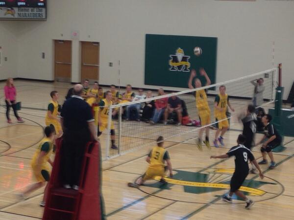 MemorialComp's tweet image. Watching Sr Men's volleyball action!