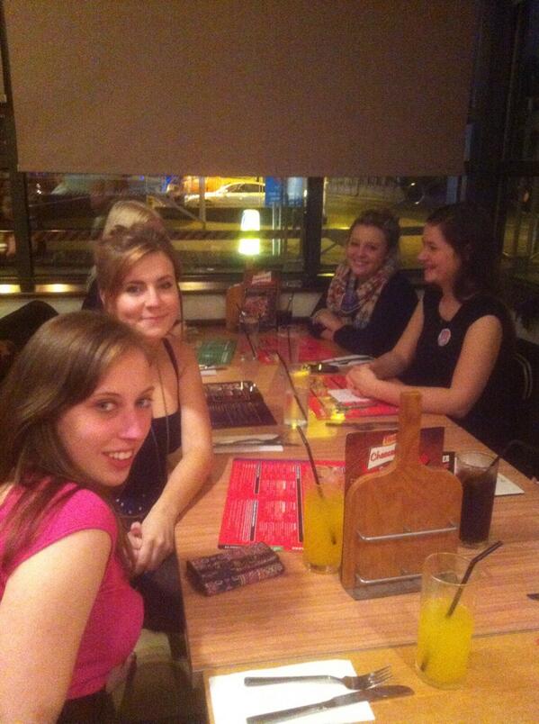 millmozo's tweet image. Ferns birthday! @fernsleeman @LizzieClough1 @Megan_Jacksonx !😘😘