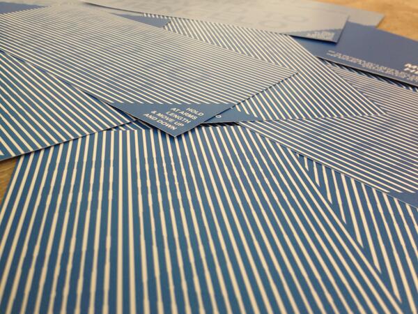 'We are moved' #verhuiskaart Alleen leesbaar bij een op- en neergaande #beweging facebook.com/datissterk #datissterk