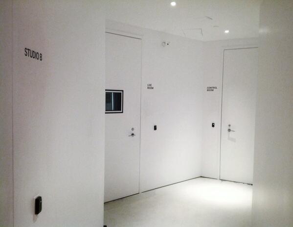 spiderplus1's tweet photo. @Tabnetic What's behind door number B? http://t.co/KceWsz6bYu