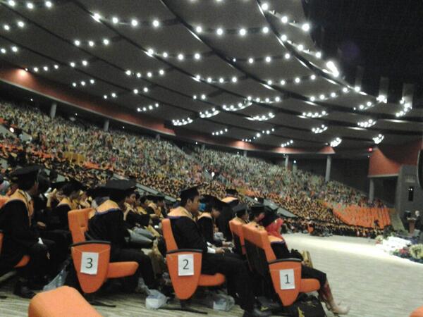 STANLibrary's tweet photo. happy graduation STAN! @SICC http://t.co/5GkYpEY2F8