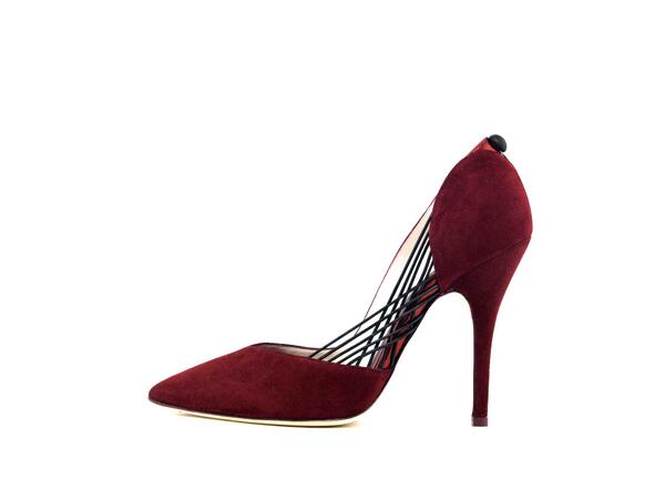 Fancy winning this pair of @JockFairweather heels? RT and Follow us to win! #WINyourfirst  #JockFairweatherShoes