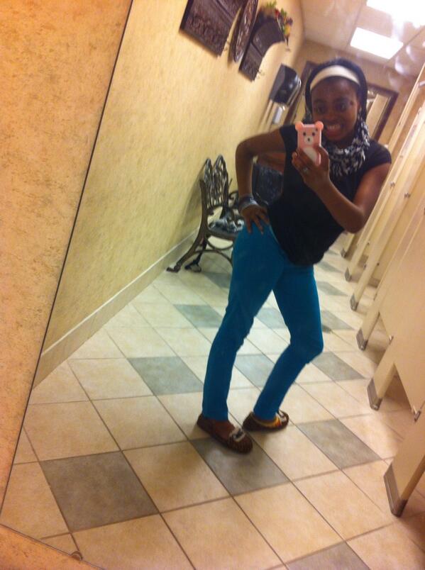 nmoeshadavis's tweet photo. I really  like this picture of me http://t.co/DrFKB8ZPSd
