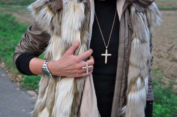 DoloresAmabile's tweet photo. check it out http://t.co/7d7yaHp2q2 #look #outfit #fashionblogger #fashionblog @ZARA @TommyHilfiger @calzedonia_it http://t.co/iFFJm5Ng0V