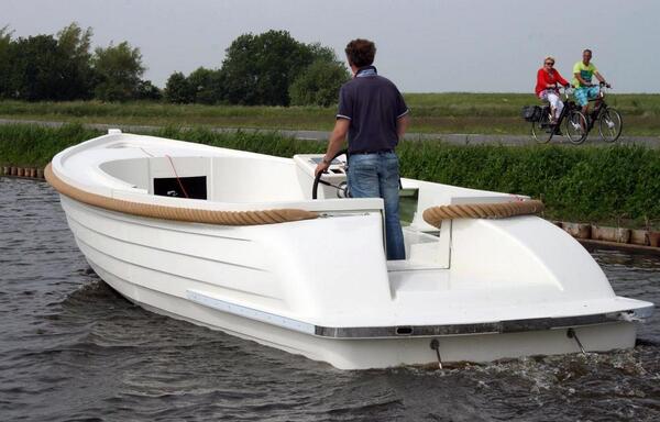 Prototype Waterspoor 777  Meer foto's en een korte video impressie: bit.ly/15LEAYN
