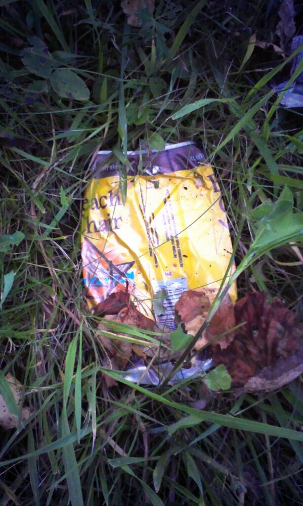 PEIBeerGuy's tweet image. You know you've made it with the locals when you become road Coke / car beer. @PEIBrew #grabachair #throwachair