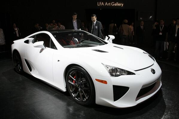 CarThrottle_jp's tweet photo. LFA 世界限定500台のレクサスのフラッグシップスポーツ https://t.co/D5Tt2gS2zc