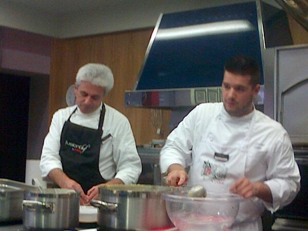 JointChef's tweet photo. @1987_Mattia corso #cottura #bassatemperatura con Danilo Ange' e Mattia Chiesa presso Alberghiera Merdagliani http://t.co/lSiHsC6EgK