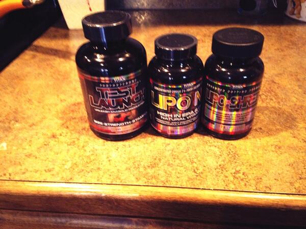 DiverTyler's tweet image. What do I wake up with in the morning??? #liposhred #lipon3 #testlaunch #titannutrition #quality #supplements