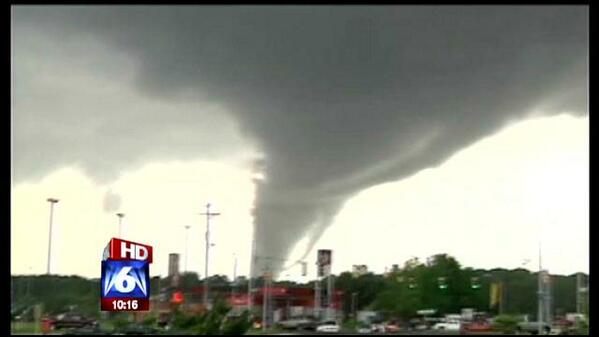 WBRCnews's tweet photo. A study by UAH says the Southeast may beat out the Midwest in #tornadoactivity. http://t.co/TiD5FDaC2R http://t.co/WvK626UmuB