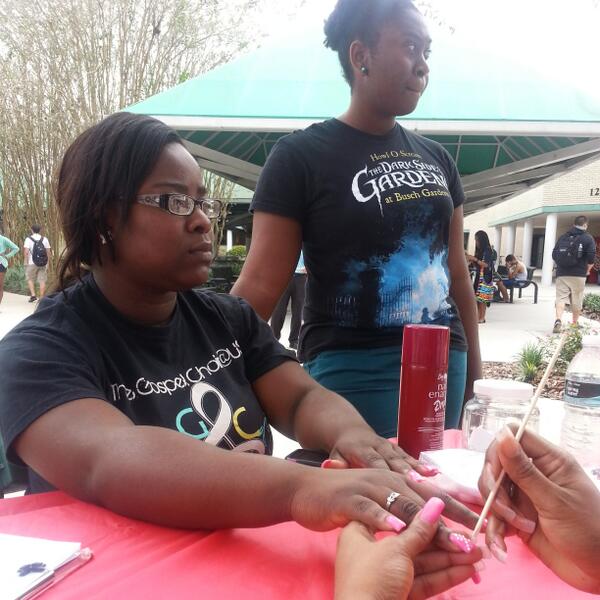 primnailspa's tweet photo. Free Nail Art @USouthFlorida Come check us out! #USF #tampanailsalon #beauty #nails #nailart http://t.co/Ntlgph9aUt