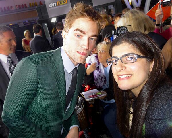 DiarioTwilight's tweet image. New/old fan picture of Rob :) #BDP2 premiere.