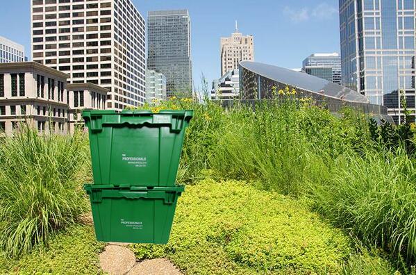 ChicagoGreenBox's tweet image. Think Chicago #Green lets start by #moving green thechicagogreebbox.com