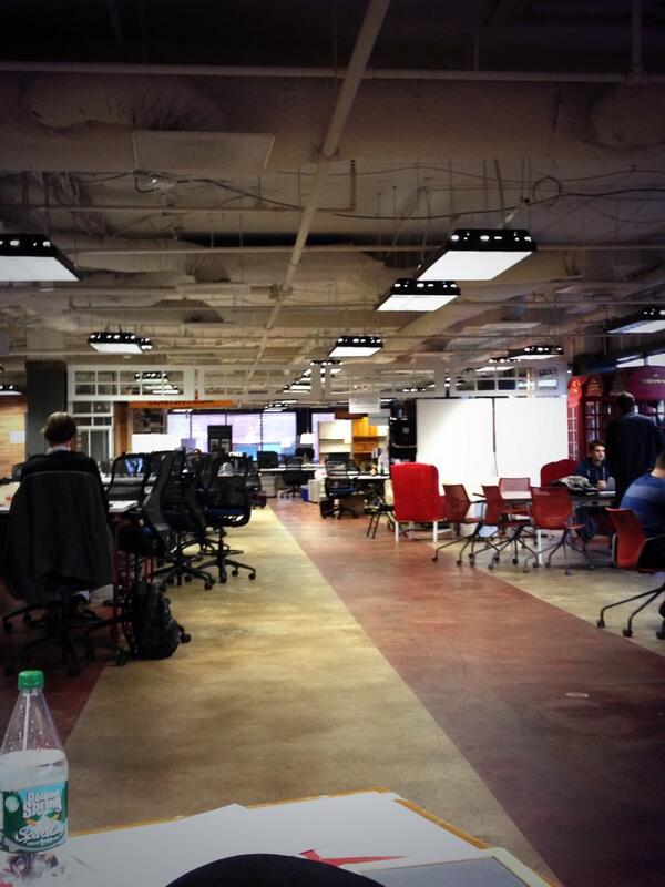 JoinUnion's tweet image. Looks like a 5pm fire drill sends #startups to an early happy hour #emptycampus