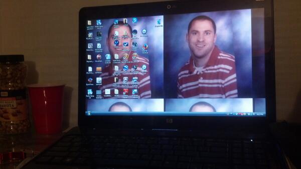 HarrisonHWL1's tweet image. My parents were really confused when they saw this as my background on my labtop @worldfamousmvb #mvb #bffproblems