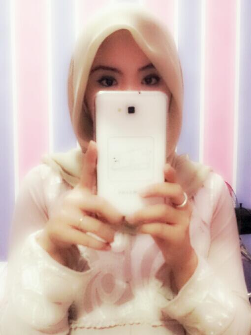 Yolanda Inggrid P,ST (@anggieanda) on Twitter photo 